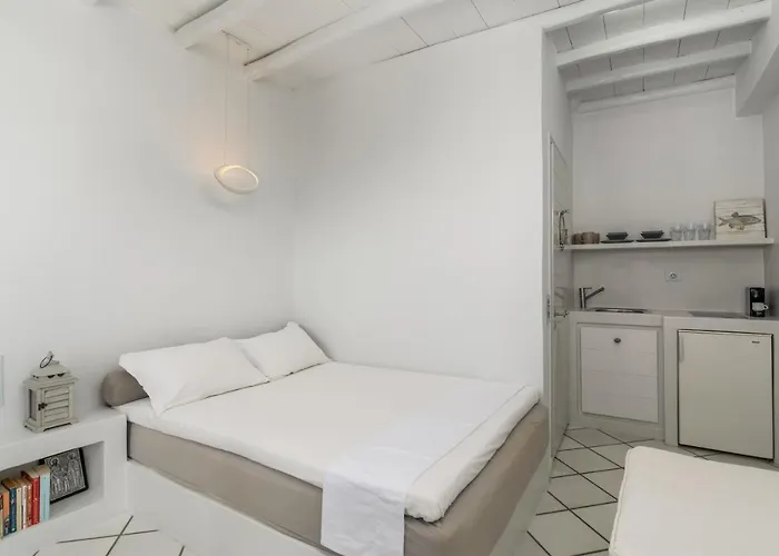 Archondoula Plaka (Milos)